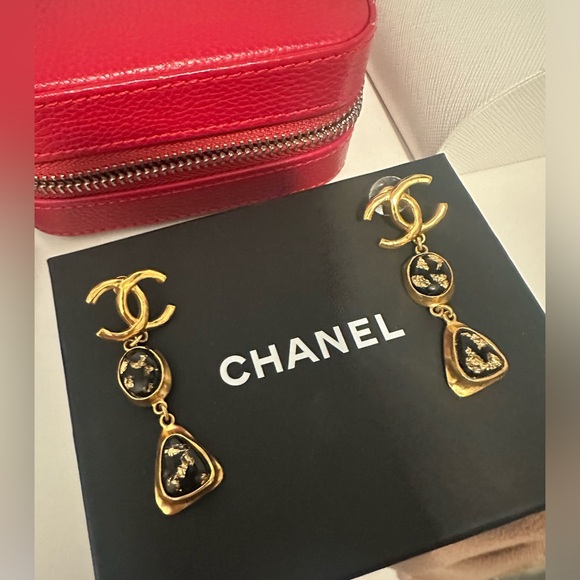 Set of Chanel gold Resin drop CC earrings RARE - Picture 3 of 5